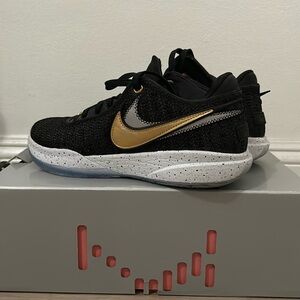 Lebron 20 Metallic Gold (used)
